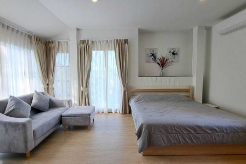 Casa de 3 dormitorios en Phuket, Tailandia № 137070 - foto 4