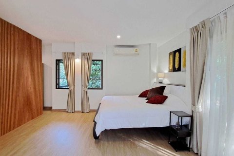 Casa de 3 dormitorios en Phuket, Tailandia № 137070 - foto 11