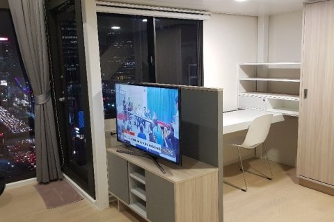 Estudio en el condominio en Ratchathewi, Bangkok, Tailandia № 142375 - foto 3