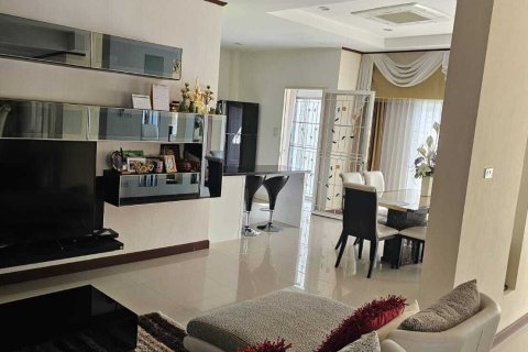 Casa de 3 dormitorios en Phuket, Tailandia № 163062 - foto 6