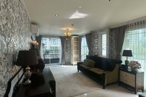 Condominio de 2 dormitorios en Khlong Toei, Bangkok, Tailandia № 147685 - foto 7