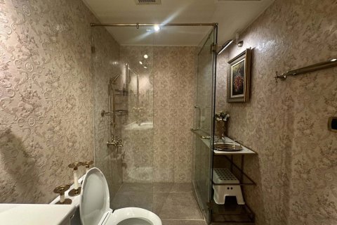 Condominio de 2 dormitorios en Khlong Toei, Bangkok, Tailandia № 147685 - foto 5