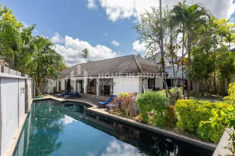 Casa de 4 dormitorios en Kathu, Tailandia № 146650 - foto 2