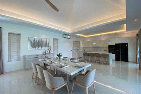 Chalet de 4 dormitorios en Pran Buri, Tailandia № 168437 - foto 14