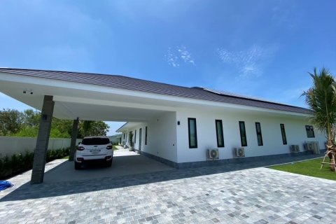 Chalet de 4 dormitorios en Pran Buri, Tailandia № 168437 - foto 29