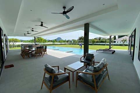 Chalet de 4 dormitorios en Pran Buri, Tailandia № 168437 - foto 6