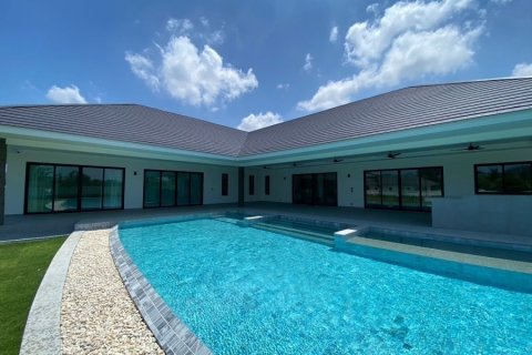 Villa in Pran Buri, Thailand 4 Schlafzimmer № 168437