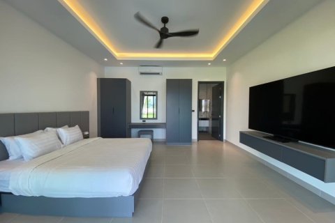 Chalet de 4 dormitorios en Pran Buri, Tailandia № 168436 - foto 23