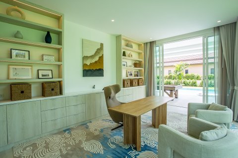 Chalet de 4 dormitorios en Hua Hin, Tailandia № 168440 - foto 24