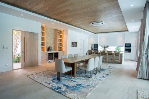 Chalet de 4 dormitorios en Hua Hin, Tailandia № 168440 - foto 15