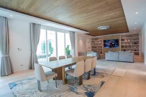 Chalet de 4 dormitorios en Hua Hin, Tailandia № 168440 - foto 13