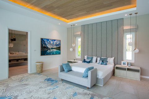 Chalet de 4 dormitorios en Hua Hin, Tailandia № 168440 - foto 27