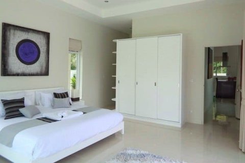 Chalet de 4 dormitorios en Sam Roi Yot, Tailandia № 168441 - foto 7