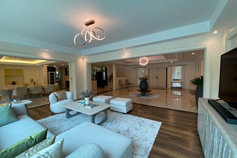 Chalet de 4 dormitorios en Hua Hin, Tailandia № 168439 - foto 16
