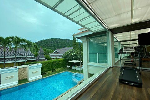 Chalet de 4 dormitorios en Hua Hin, Tailandia № 168439 - foto 26
