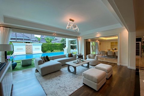 Chalet de 4 dormitorios en Hua Hin, Tailandia № 168439 - foto 13