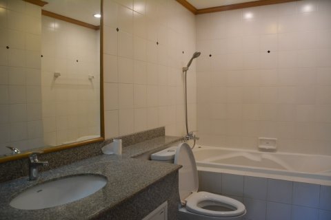 Condo à Bangkok, Thaïlande, 2 chambres № 66068 - photo 16