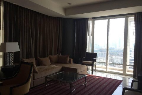 Condominio de 2 dormitorios en Pathum Wan, Bangkok, Tailandia № 155197 - foto 2