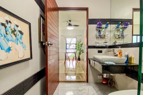 Condominio de 1 dormitorio en Bang Lamung, Tailandia № 144571 - foto 7