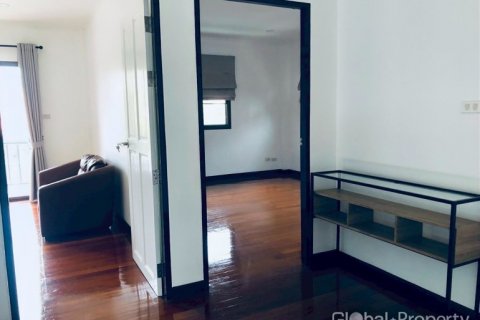 Casa de 3 dormitorios en Pattaya, Tailandia № 144574 - foto 5
