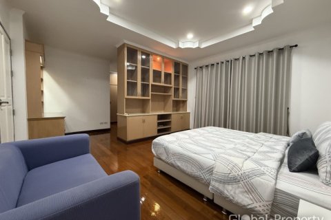 Casa de 3 dormitorios en Pattaya, Tailandia № 144574 - foto 17