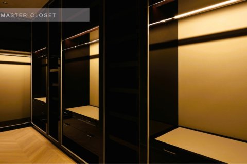 Condominio de 5 dormitorios en Bangkok, Tailandia № 180762 - foto 14