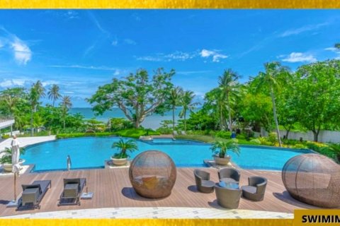 Ático de 4 dormitorios en Pattaya, Tailandia № 180764 - foto 24