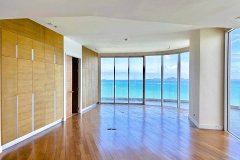Ático de 4 dormitorios en Pattaya, Tailandia № 180764 - foto 12