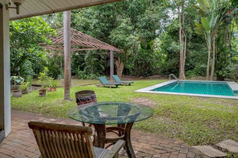 Casa de 5 dormitorios en Chiang Mai, Tailandia № 190875 - foto 24