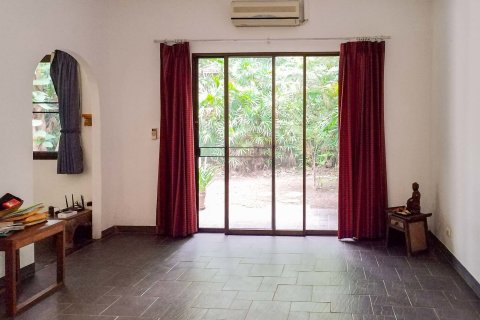 Casa de 5 dormitorios en Chiang Mai, Tailandia № 190875 - foto 21