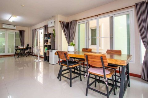 Casa de 5 dormitorios en Chiang Mai, Tailandia № 190878 - foto 14