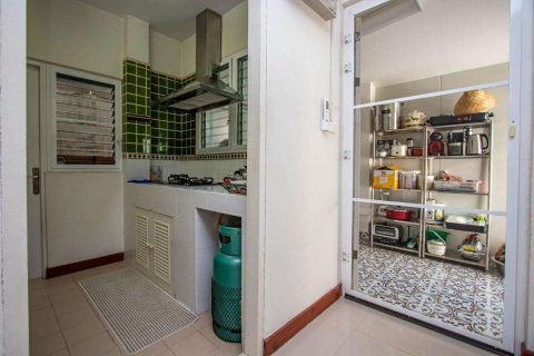 Casa de 5 dormitorios en Chiang Mai, Tailandia № 190878 - foto 3