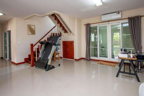 Casa de 5 dormitorios en Chiang Mai, Tailandia № 190878 - foto 16