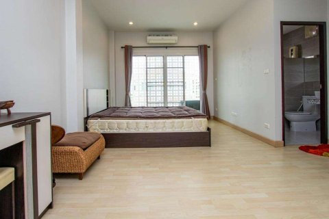 Casa de 5 dormitorios en Chiang Mai, Tailandia № 190878 - foto 20