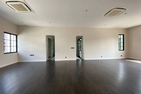 Chalet de 5 dormitorios en Suan Luang, Bangkok, Tailandia № 134091 - foto 10