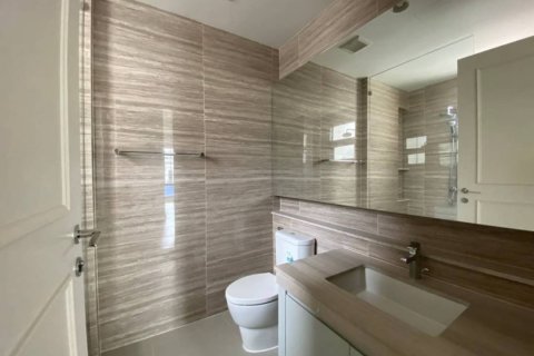 Chalet de 5 dormitorios en Suan Luang, Bangkok, Tailandia № 134091 - foto 11