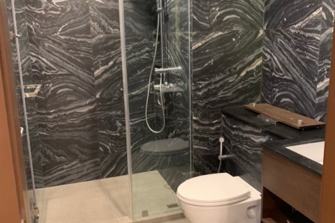 Condominio de 2 dormitorios en Phra Khanong, Bangkok, Tailandia № 134089 - foto 8