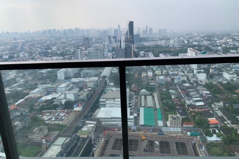 Condominio de 2 dormitorios en Phra Khanong, Bangkok, Tailandia № 134089 - foto 10