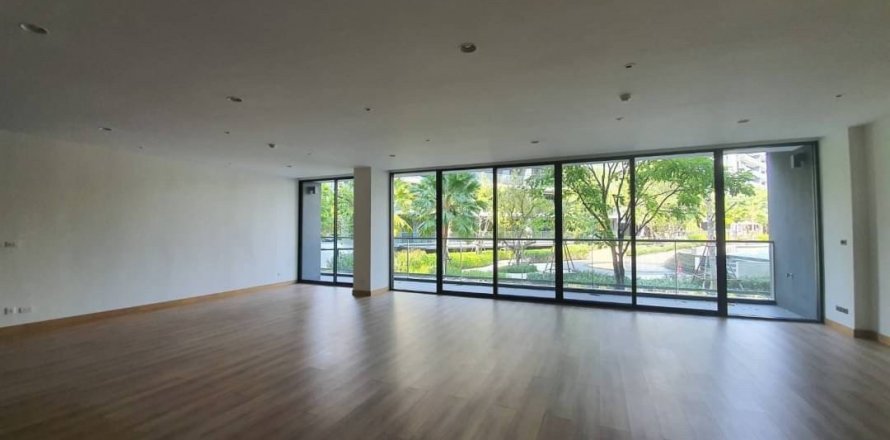 Condominio de 3 dormitorios en Watthana, Bangkok, Tailandia № 134092