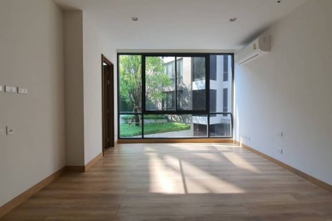 Condominio de 3 dormitorios en Watthana, Bangkok, Tailandia № 134092 - foto 8