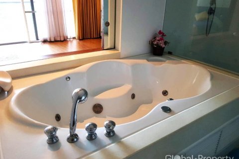 Condominio de 2 dormitorios en Pattaya, Tailandia № 57849 - foto 13