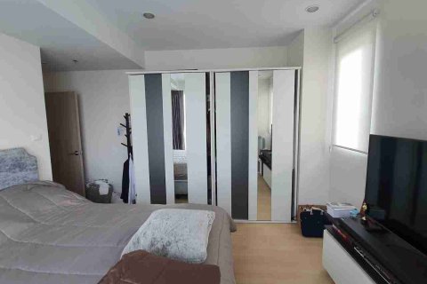 Condominio de 2 dormitorios en Thonburi, Bangkok, Tailandia № 183412 - foto 6