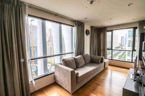 Condominio de 2 dormitorios en Thonburi, Bangkok, Tailandia № 183413 - foto 12