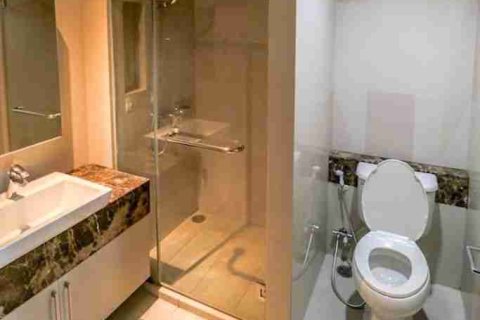 Condominio de 2 dormitorios en Thonburi, Bangkok, Tailandia № 183413 - foto 5