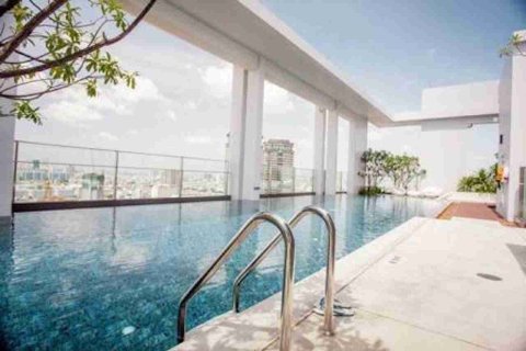 Condominio de 1 dormitorio en Thonburi, Bangkok, Tailandia № 183415 - foto 2
