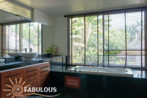 Chalet de 4 dormitorios en Bang Tao, Tailandia № 179506 - foto 8