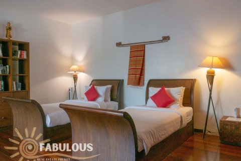 Chalet de 4 dormitorios en Bang Tao, Tailandia № 179506 - foto 11