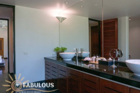 Chalet de 4 dormitorios en Bang Tao, Tailandia № 179506 - foto 15