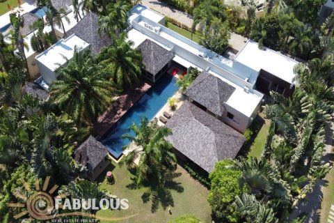 Chalet de 4 dormitorios en Bang Tao, Tailandia № 179506