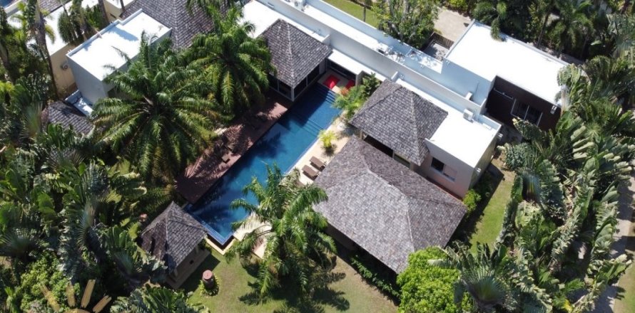 Chalet de 4 dormitorios en Bang Tao, Tailandia № 179506